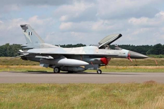 Έρχονται και πάλι οι «μνηστήρες» των F-16 Block 30